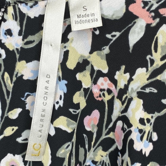 LAUREN Conrad Black Multicolored Floral Print V-Neck Tie bust Long Sleeve Blouse - Picture 9 of 12